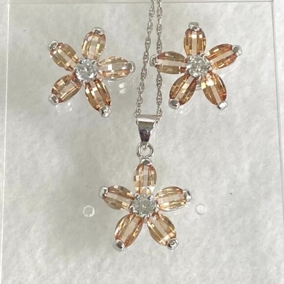 Sterling Silver Checkerboard Faceted CZ Flower Pendant Necklace & Stud Earrings - Picture 5 of 16